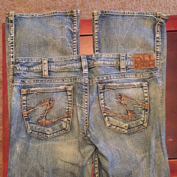 Silver Jeans - Picture 2 of 5